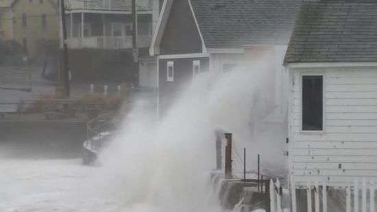 Шторм в США: погибли 3 человек, 100 тысяч домов обесточены