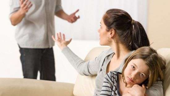 В Украине 100 тысячам должников алиментов запретили выезд за границу