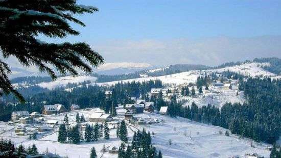 Львовский аэропорт могут соединить с курортами Карпат железной дорогой