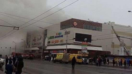 Страшный пожар в Кемерово: люди заблокированы в помещениях ТЦ, погибли четыре ребенка (ВИДЕО/ФОТО)