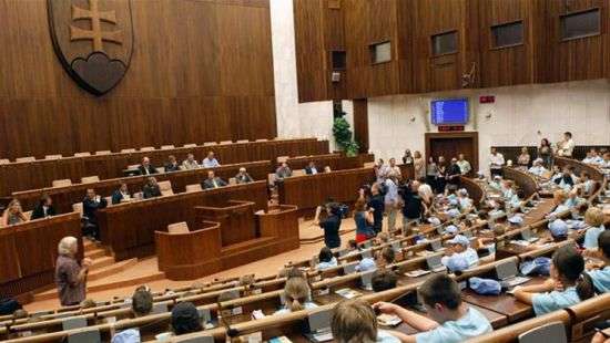 В Словакии парламент утвердил новое правительство