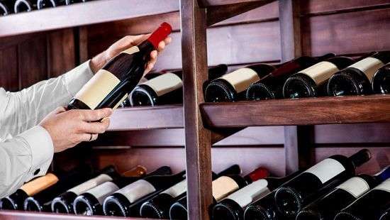 Как распознать поддельное вино