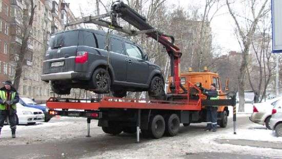 Президент подписал закон об эвакуации авто полицией