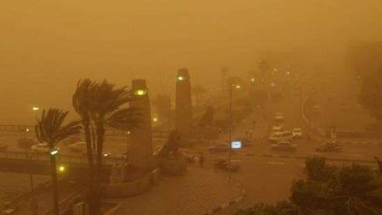 В Египте закрыли аэропорты из-за мощной песчаной бури - ВИДЕО