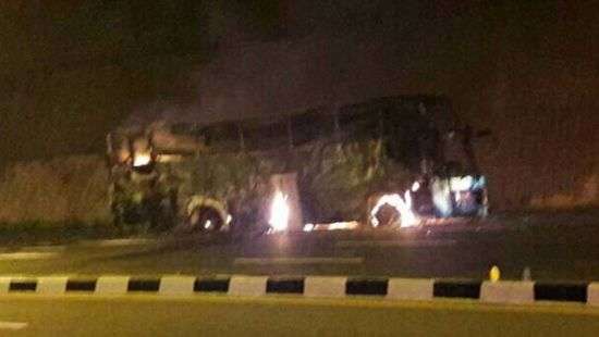 В Таиланде на ходу загорелся автобус, 20 человек сгорели заживо