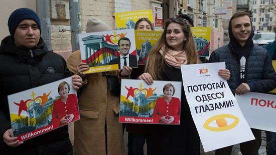 Одесситы пригласили дипломатов «потрогать Одессу  глазами»