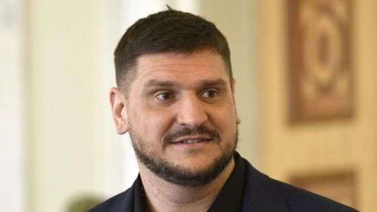 Впервые в Украине губернатор временно прекратил полномочия из-за расследования