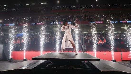 Британский боксер завоевал еще один чемпионский пояс