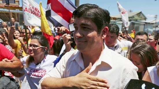 Новым президентом Коста-Рики стал писатель