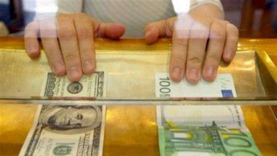 Курс валют: доллар и евро существенно подешевели