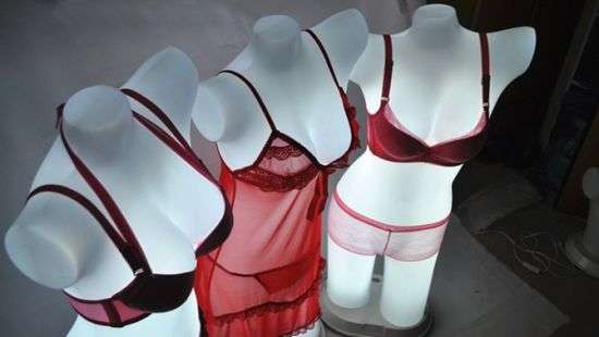 В Малайзии разгромили бутик ради бюстгальтеров - ВИДЕО