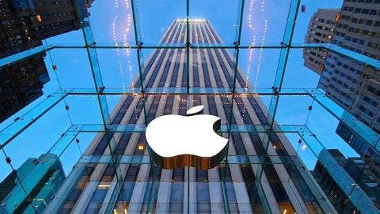 Apple разрабатывает вогнутый смартфон