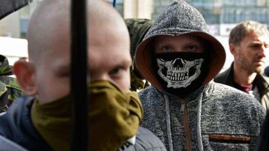 Стало известно, кому в Украине подчиняются радикалы