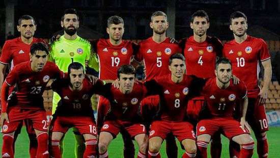 Сборная Армении осталась без тренера