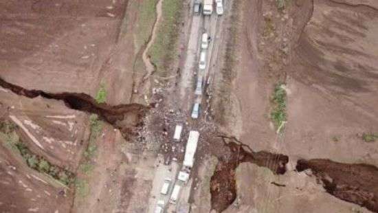 Обнародовано ВИДЕО гигантской трещины, которая раскалывает Африку на две части