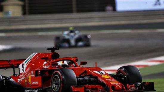 Гонщик «Феррари» выиграл Гран-при Бахрейна