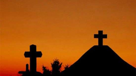 Мест нет: Кабмин решает, как хоронить умерших украинцев