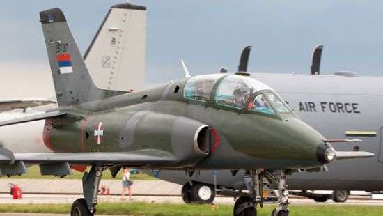 Третий за день: В Сербии разбился военный самолет, есть жертвы