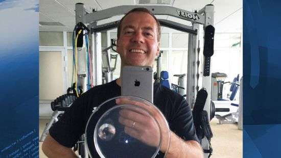 Медведев рассказал, как Россия ответит на санкции США