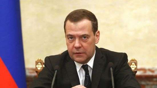 Медведев считает заявления лидеров НАТО «дурацкими»