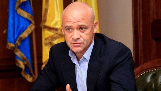 Суд вернул Труханову украинский паспорт и позволил ездить по стране