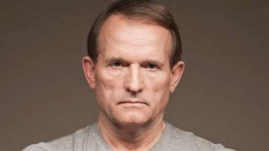 «Країна»: Порошенко считает Медведчука политтехнологическим монстром