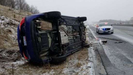 В Канаде из-за мощных снегопадов произошло полтысячи ДТП (ФОТО)