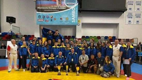 Украинские самбисты выиграли 30 медалей на ЧЕ
