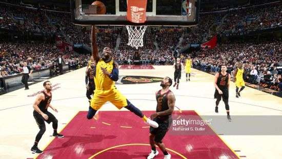 НБА. Плей-офф. «Кливленд» уступил «Индиане», «Хьюстон» победил «Миннесоту», «Голден Стэйт» убедительно переиграл «Сан-Атонио»