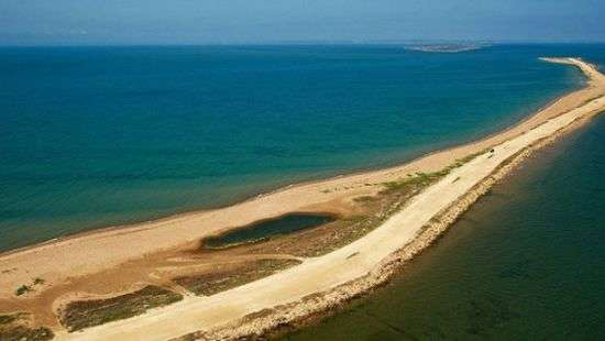 Часть острова Тузла «передали» под строительство Керченского моста