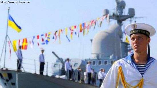 Украинские моряки пригрозили Порошенко возвращением в Крым