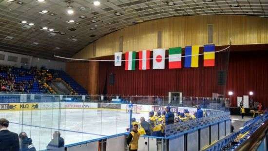 Украинские хоккеисты обыграли сборную Италии