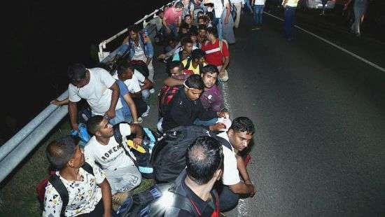 В Австрии у мигрантов будут забирать мобильные телефоны и деньги