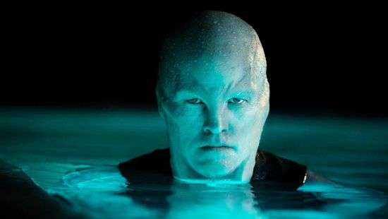 Фильм недели. Сверхчеловек или чужой?