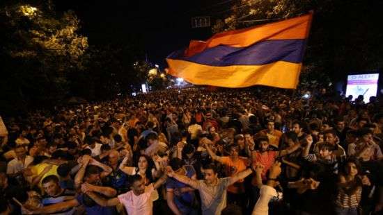 Протестующие в Армении объявили о блокаде дорог