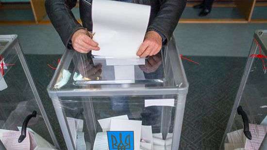 «Народный фронт»: Силы, которые поддерживает Медведчук, получат больше голосов на следующих выборах