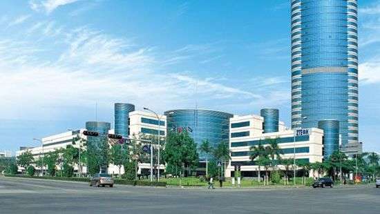 Американские запреты ставят ZTE на грань