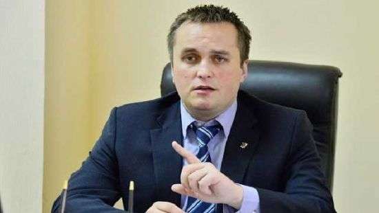 Суд снял с рассмотрения дело о взятке Холодницкому