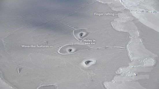 Ученые NASA нашли загадочные отверстия в арктическом льду
