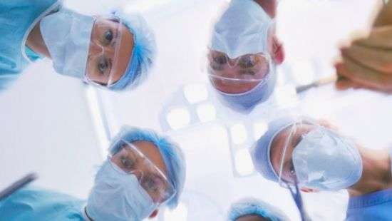 В Америке врачи впервые пересадили человеку половые органы