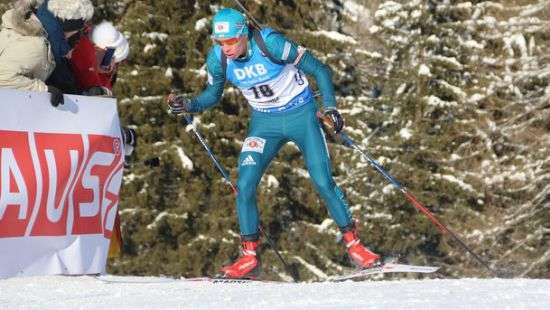 Два российских биатлониста покинули Украину