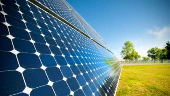 В Украине запустили крупнейшую в стране солнечную электростанцию