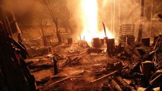 Появилось ВИДЕО мощного пожара на нефтескважине в Индонезии - погибших уже около 20