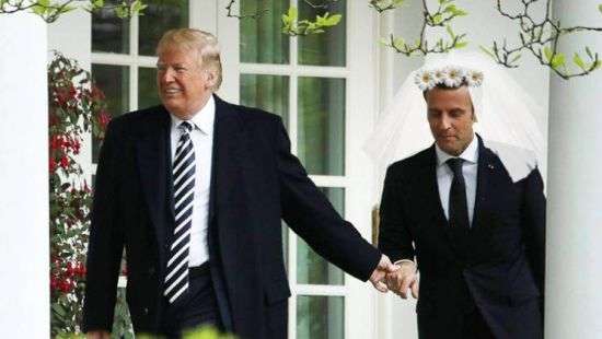 Сеть взорвали фотожабы по случаю встречи Трампа и Макрона