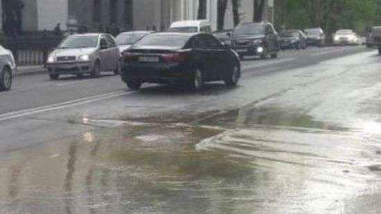 В Киеве произошел потоп в правительственном квартале (ФОТО)