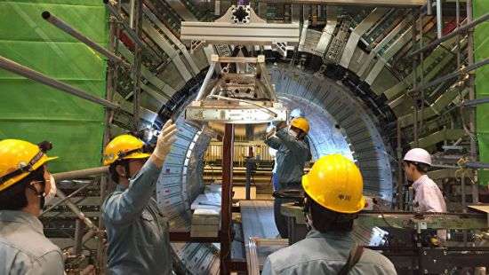 Японцы запустили коллайдер SuperKEKB, создающий «волшебные кварки»