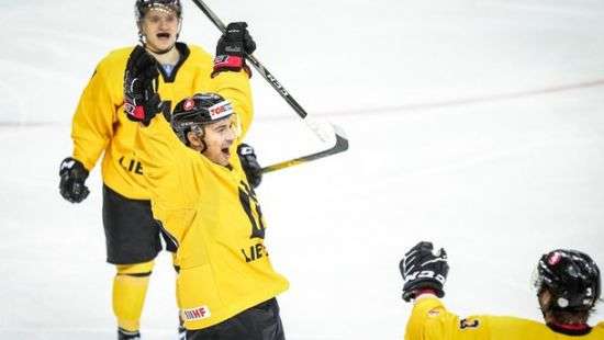 Украинские хоккеисты уступили команде Литвы