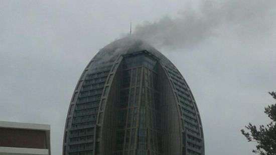 Опубликованы ВИДЕО пожара в здании Trump Tower в Баку
