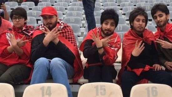 В Иране женщины замаскировались под мужчин, чтобы посмотреть футбол (ВИДЕО)