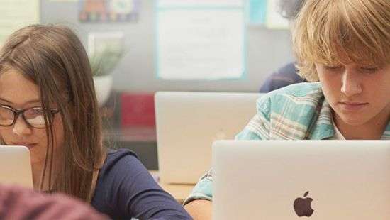 Apple вряд ли позволит выпускать единые приложения